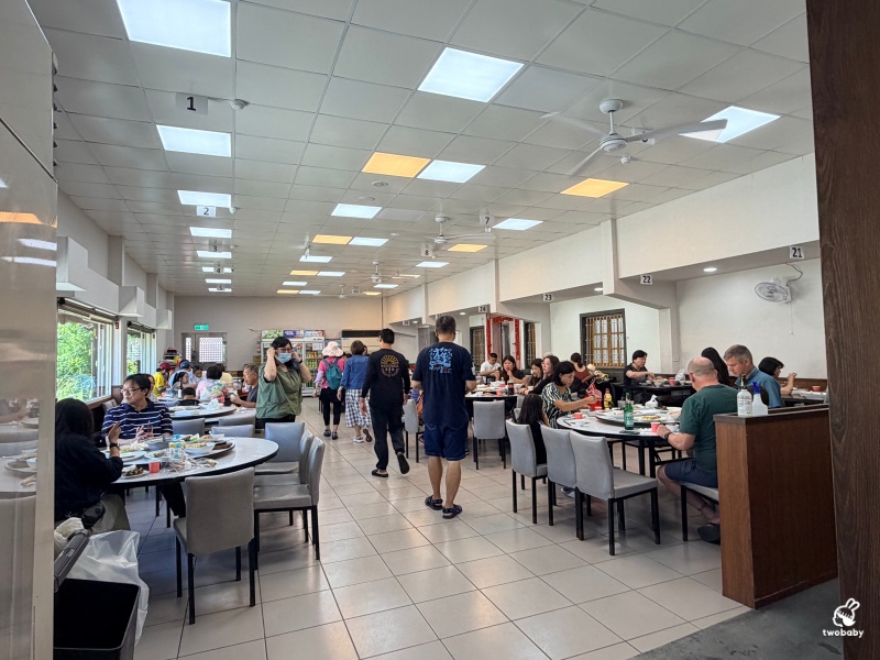 幸福36號海鮮餐廳｜烏石港旁超人氣海鮮餐廳，現撈海鮮價格透明！炸海鰻、川燙小卷、蒜泥鮮蝦板條必點，食尚玩家推薦 @兔貝比的菲比尋嚐