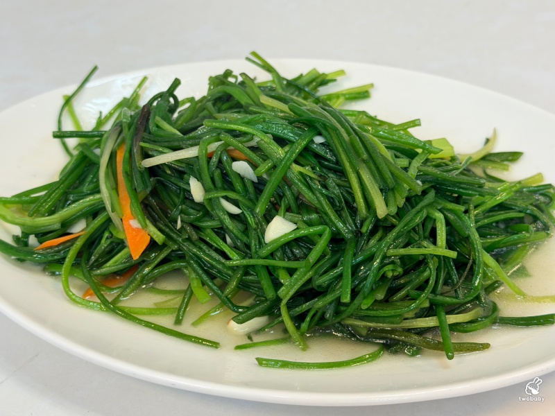 幸福36號海鮮餐廳｜烏石港旁超人氣海鮮餐廳，現撈海鮮價格透明！炸海鰻、川燙小卷、蒜泥鮮蝦板條必點，食尚玩家推薦 @兔貝比的菲比尋嚐