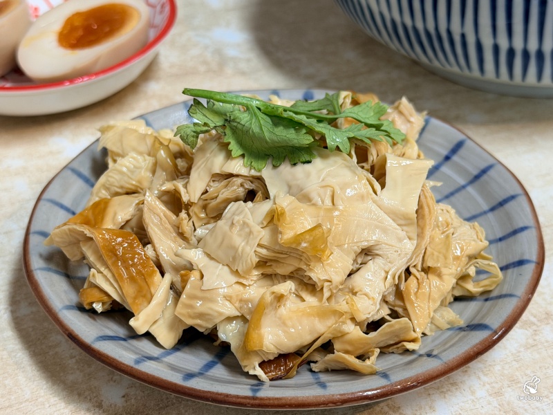 宜蘭頭城美食推薦｜阿源羊肉湯 人氣當歸羊肉湯甘甜不腥 黏嘴滷肉飯、沙茶羊肉拌飯都必點！ @兔貝比的菲比尋嚐