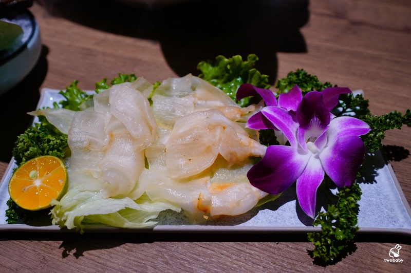 台北鮑魚雞湯火鍋|星曜雞湯 雞湯 火鍋 酒肆 二訪雞湯界LV再升級!花膠全雞鮮鮑金湯、A5日本和牛、活龍蝦一次滿足!活龍蝦買一送一 父親節加碼送活鮑 @兔貝比的菲比尋嚐 台北鮑魚雞湯火鍋|星曜雞湯 雞湯 火鍋 酒肆 二訪雞湯界LV再升級!花膠全雞鮮鮑金湯、A5日本和牛、活龍蝦一次滿足!活龍蝦買一送一 父親節加碼送活鮑 @兔貝比的菲比尋嚐