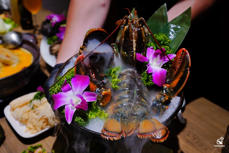 台北鮑魚雞湯火鍋|星曜雞湯 雞湯 火鍋 酒肆 二訪雞湯界LV再升級!花膠全雞鮮鮑金湯、A5日本和牛、活龍蝦一次滿足!活龍蝦買一送一 父親節加碼送活鮑 @兔貝比的菲比尋嚐 台北鮑魚雞湯火鍋|星曜雞湯 雞湯 火鍋 酒肆 二訪雞湯界LV再升級!花膠全雞鮮鮑金湯、A5日本和牛、活龍蝦一次滿足!活龍蝦買一送一 父親節加碼送活鮑 @兔貝比的菲比尋嚐