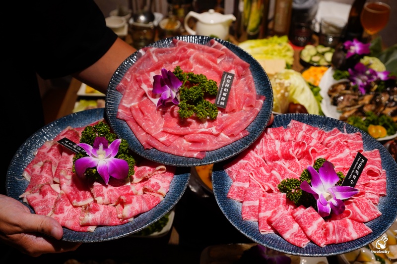 台北鮑魚雞湯火鍋|星曜雞湯 雞湯 火鍋 酒肆 二訪雞湯界LV再升級!花膠全雞鮮鮑金湯、A5日本和牛、活龍蝦一次滿足!活龍蝦買一送一 父親節加碼送活鮑 @兔貝比的菲比尋嚐 台北鮑魚雞湯火鍋|星曜雞湯 雞湯 火鍋 酒肆 二訪雞湯界LV再升級!花膠全雞鮮鮑金湯、A5日本和牛、活龍蝦一次滿足!活龍蝦買一送一 父親節加碼送活鮑 @兔貝比的菲比尋嚐