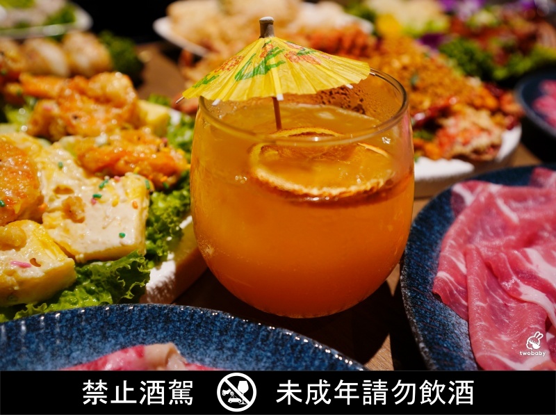 台北鮑魚雞湯火鍋|星曜雞湯 雞湯 火鍋 酒肆 二訪雞湯界LV再升級!花膠全雞鮮鮑金湯、A5日本和牛、活龍蝦一次滿足!活龍蝦買一送一 父親節加碼送活鮑 @兔貝比的菲比尋嚐 台北鮑魚雞湯火鍋|星曜雞湯 雞湯 火鍋 酒肆 二訪雞湯界LV再升級!花膠全雞鮮鮑金湯、A5日本和牛、活龍蝦一次滿足!活龍蝦買一送一 父親節加碼送活鮑 @兔貝比的菲比尋嚐