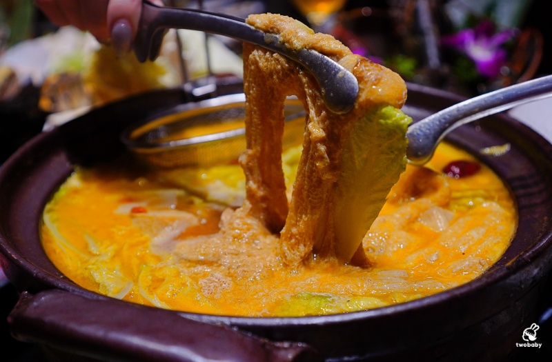 台北鮑魚雞湯火鍋｜星曜雞湯 雞湯 火鍋 酒肆 二訪雞湯界LV再升級！花膠全雞鮮鮑金湯、A5日本和牛、活龍蝦一次滿足！活龍蝦買一送一 父親節加碼送活鮑 @兔貝比的菲比尋嚐