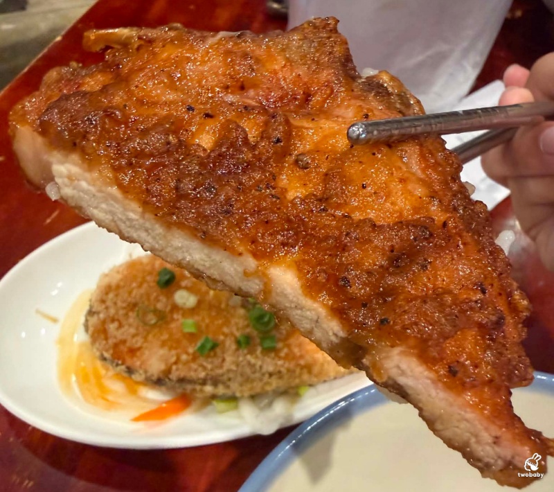 厚道飲食店｜鶯歌老街必吃美食，招牌古早味排骨飯必點！懷舊復古風，一開門就滿座！ @兔貝比的菲比尋嚐