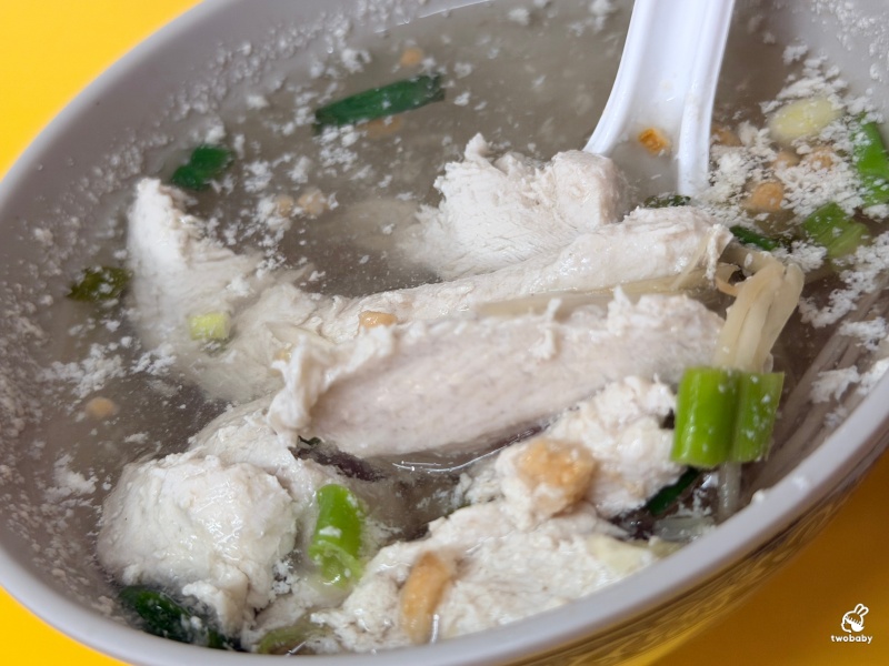 賴蚵仔之家 在地30年老店！超大顆鮮蚵配上鮮甜魚肉湯，在地人的台式早午餐！ @兔貝比的菲比尋嚐