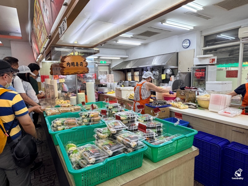 阿婆壽司｜24小時不打烊！從路邊攤賣到蓋大樓，鶯歌銅板美食傳奇！ @兔貝比的菲比尋嚐