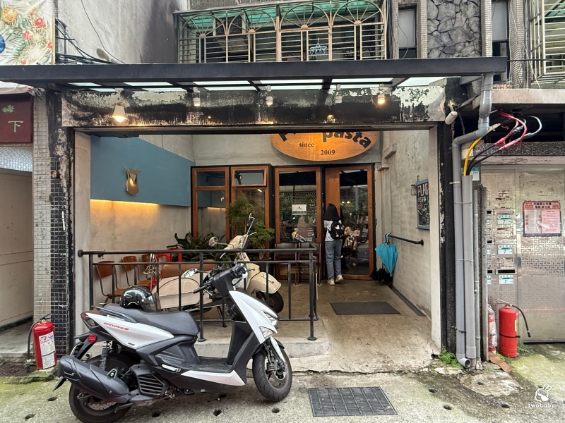 Flag Pasta 義式餐廳｜板橋巷弄藏了快20年的義大利麵！新埔站平價義式料理，不收服務費 @兔貝比的菲比尋嚐