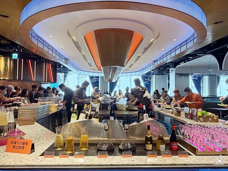 URBAN PARADISE 信義店｜台北高級吃到飽，生蠔、螃蟹、生魚片、現煎料理到甜點一次滿足！ @兔貝比的菲比尋嚐