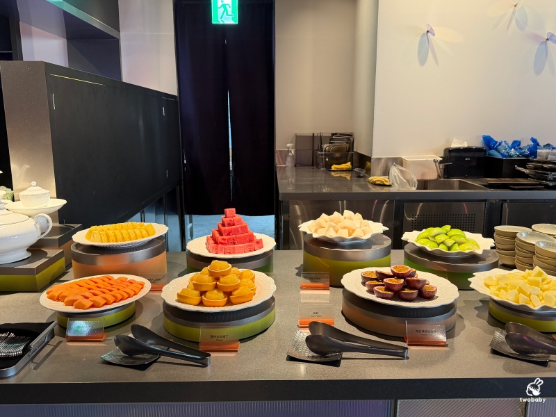 URBAN PARADISE 信義店｜台北高級吃到飽，生蠔、螃蟹、生魚片、現煎料理到甜點一次滿足！ @兔貝比的菲比尋嚐