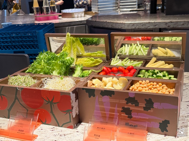 URBAN PARADISE 信義店｜台北高級吃到飽，生蠔、螃蟹、生魚片、現煎料理到甜點一次滿足！ @兔貝比的菲比尋嚐