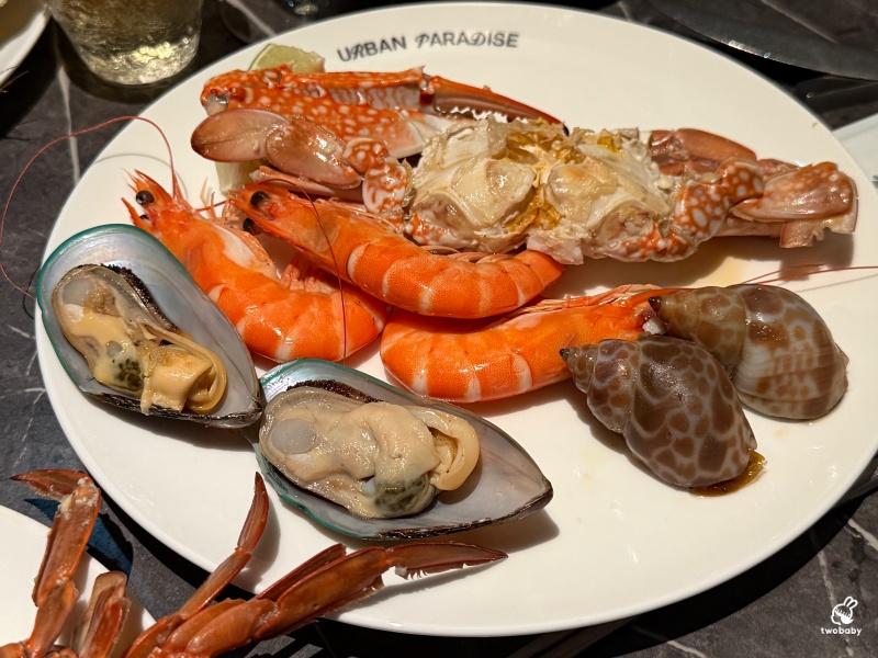 URBAN PARADISE 信義店｜台北高級吃到飽，生蠔、螃蟹、生魚片、現煎料理到甜點一次滿足！ @兔貝比的菲比尋嚐