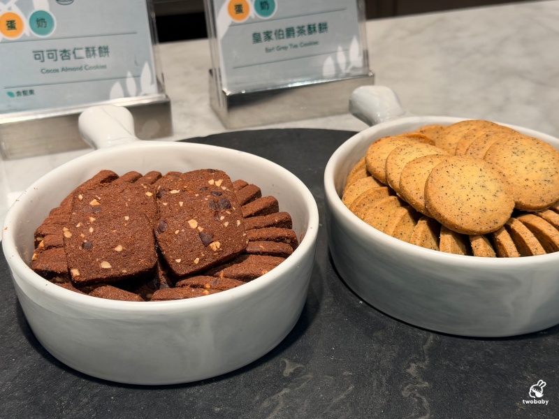 板橋最大素食吃到飽｜果然匯板橋遠百店，原來素食也能這麼澎湃，連沒吃素都愛上了！ @兔貝比的菲比尋嚐