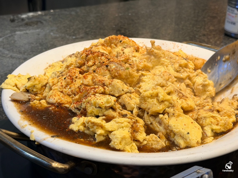板橋最大素食吃到飽｜果然匯板橋遠百店，原來素食也能這麼澎湃，連沒吃素都愛上了！ @兔貝比的菲比尋嚐