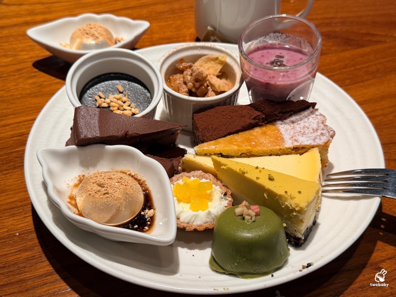 板橋最大素食吃到飽｜果然匯板橋遠百店，原來素食也能這麼澎湃，連沒吃素都愛上了！ @兔貝比的菲比尋嚐