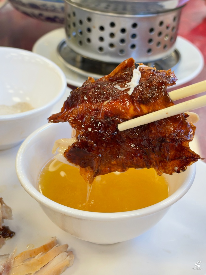 八里美食推薦｜左岸甕仔雞 招牌酥皮甕仔雞 現流海鮮熱炒 白飯吃到飽 還有大停車場！ @兔貝比的菲比尋嚐