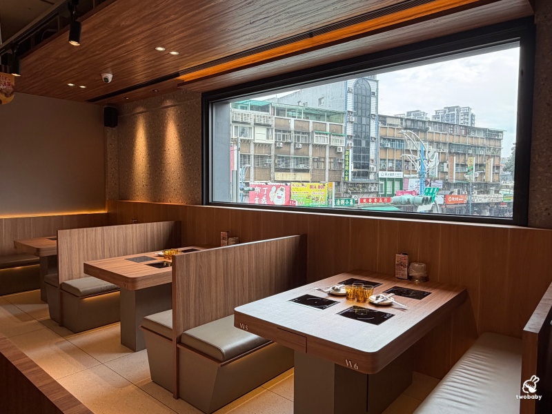 萬客什鍋新莊復興店|台中30年人氣石頭火鍋插旗新莊!兩層樓大空間、飲料冰淇淋自助吧無限吃! @兔貝比的菲比尋嚐 萬客什鍋新莊復興店|台中30年人氣石頭火鍋插旗新莊!兩層樓大空間、飲料冰淇淋自助吧無限吃! @兔貝比的菲比尋嚐