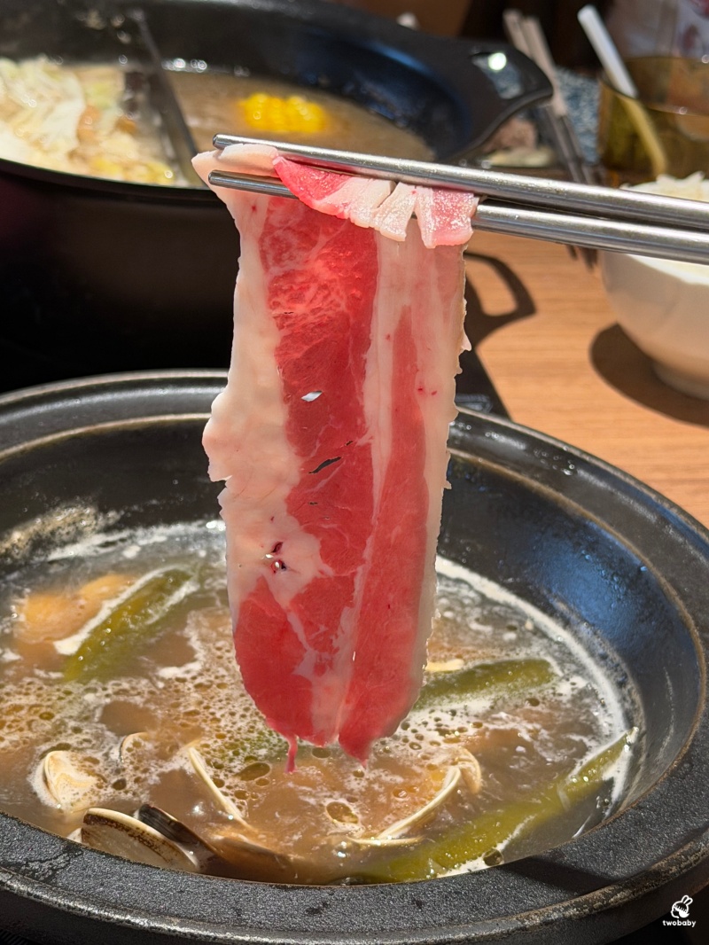 萬客什鍋新莊復興店｜台中30年人氣石頭火鍋插旗新莊！兩層樓大空間、飲料冰淇淋自助吧無限吃！ @兔貝比的菲比尋嚐