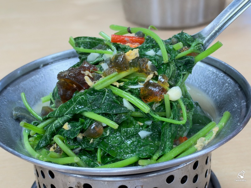 八里美食｜香坊甕之雞 隱藏半山腰的景觀餐廳 大啖甕窯雞還能遠眺淡水河！ @兔貝比的菲比尋嚐