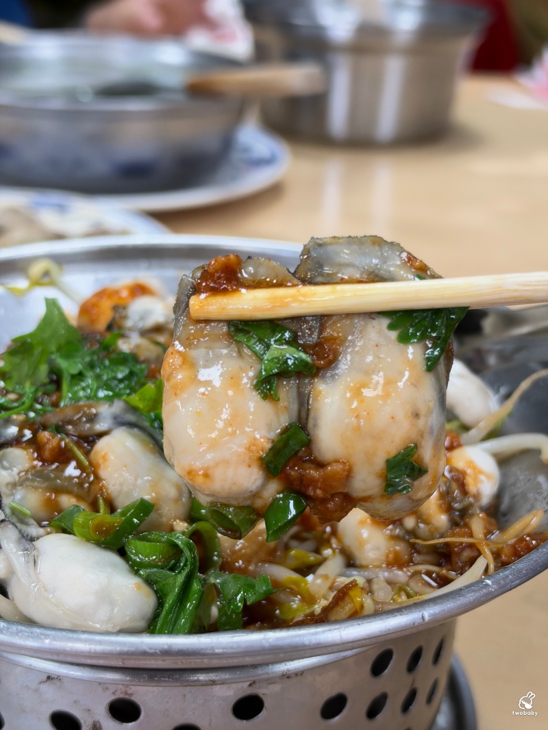 八里美食｜香坊甕之雞 隱藏半山腰的景觀餐廳 大啖甕窯雞還能遠眺淡水河！ @兔貝比的菲比尋嚐
