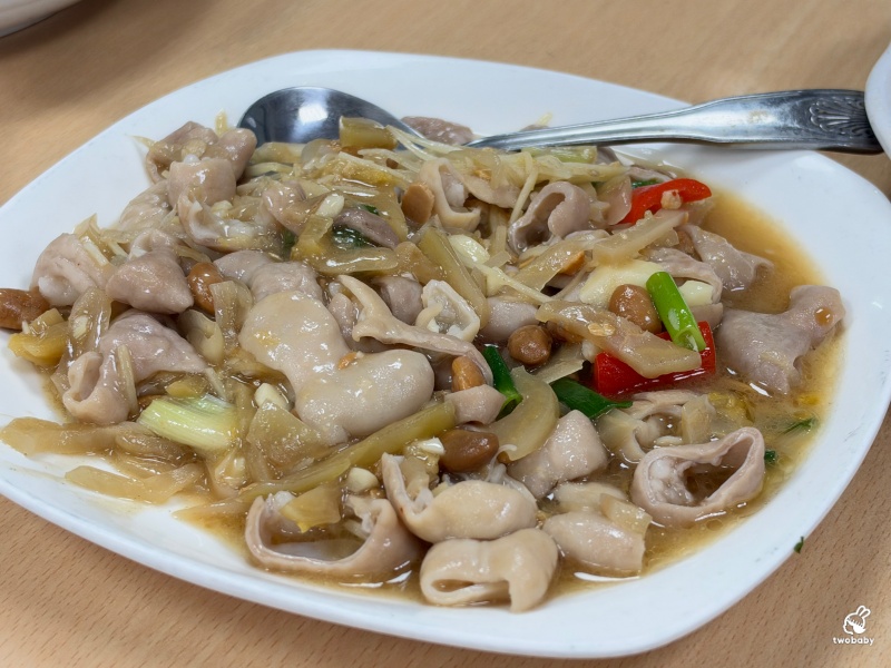 八里美食｜香坊甕之雞 隱藏半山腰的景觀餐廳 大啖甕窯雞還能遠眺淡水河！ @兔貝比的菲比尋嚐