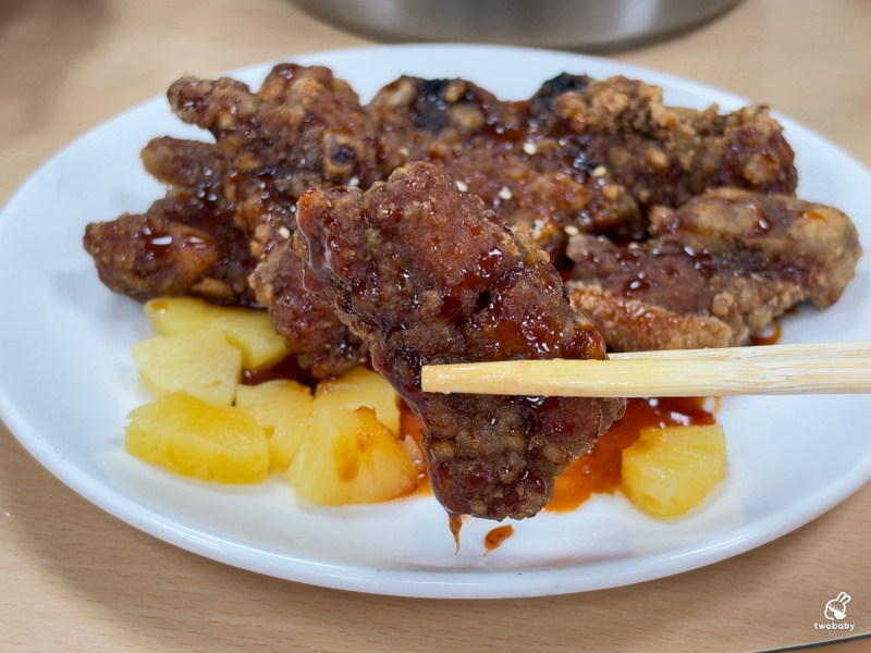 八里美食｜香坊甕之雞 隱藏半山腰的景觀餐廳 大啖甕窯雞還能遠眺淡水河！ @兔貝比的菲比尋嚐