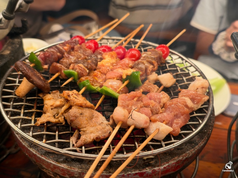 大象泰式美食館 泰式碳烤火鍋吃到飽 海鮮、肉品、泰式串燒、甜點冰品通通有 泰國味一次滿足！ @兔貝比的菲比尋嚐