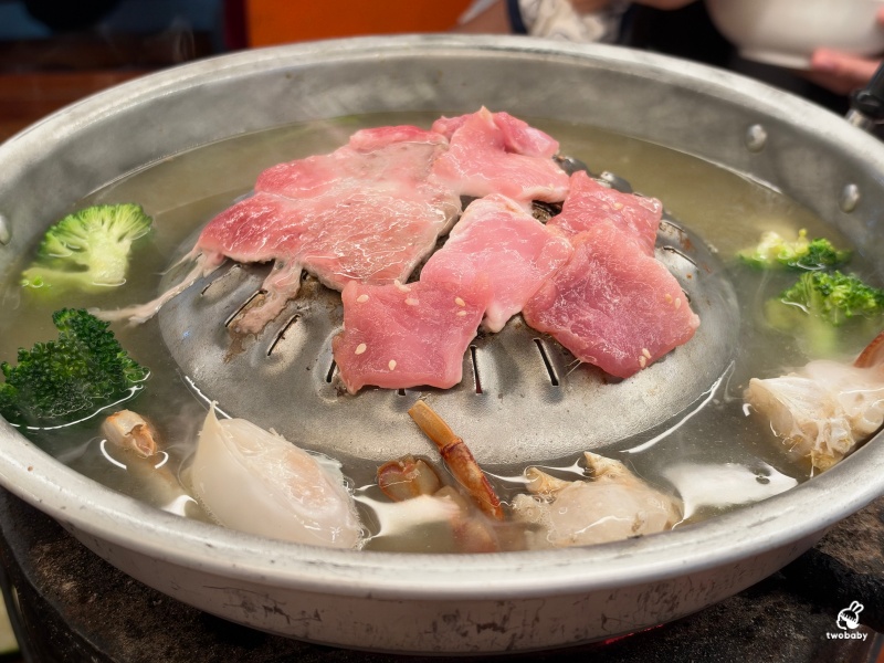 大象泰式美食館 泰式碳烤火鍋吃到飽 海鮮、肉品、泰式串燒、甜點冰品通通有 泰國味一次滿足！ @兔貝比的菲比尋嚐
