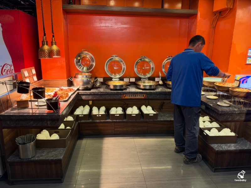 大象泰式美食館 泰式碳烤火鍋吃到飽 海鮮、肉品、泰式串燒、甜點冰品通通有 泰國味一次滿足！ @兔貝比的菲比尋嚐