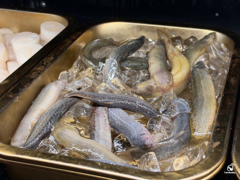 大象泰式美食館 泰式碳烤火鍋吃到飽 海鮮、肉品、泰式串燒、甜點冰品通通有 泰國味一次滿足！ @兔貝比的菲比尋嚐