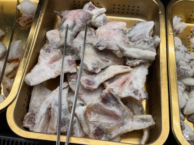 大象泰式美食館 泰式碳烤火鍋吃到飽 海鮮、肉品、泰式串燒、甜點冰品通通有 泰國味一次滿足！ @兔貝比的菲比尋嚐