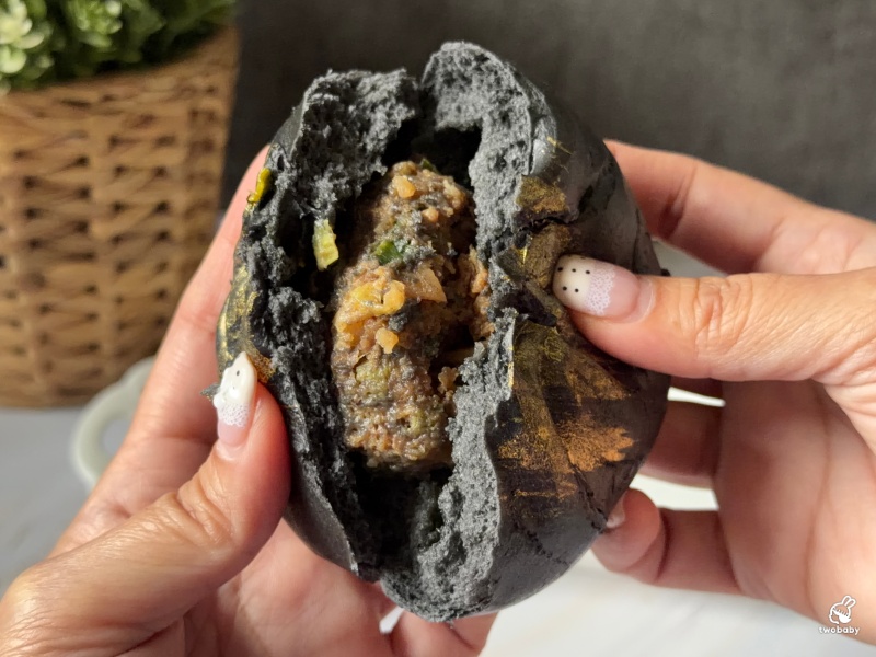 包囍饅頭台中漢口店 創意鹹甜包子 爆漿巧克力、芋泥奶皇、黑金和牛包太誘人！ @兔貝比的菲比尋嚐