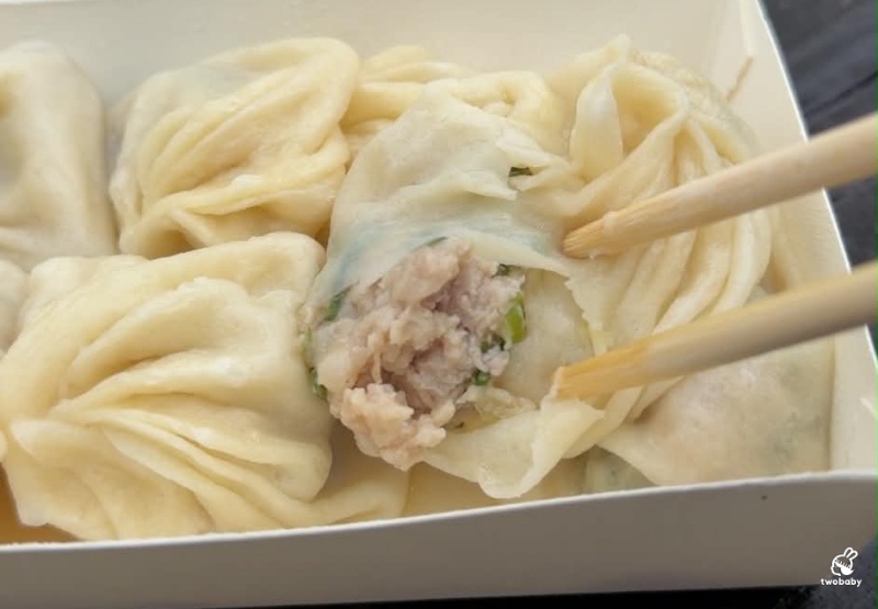 羅東美食｜正常鮮肉小籠湯包羅東店 現擀現包現蒸，小籠湯包薄皮一咬直接爆汁！ @兔貝比的菲比尋嚐