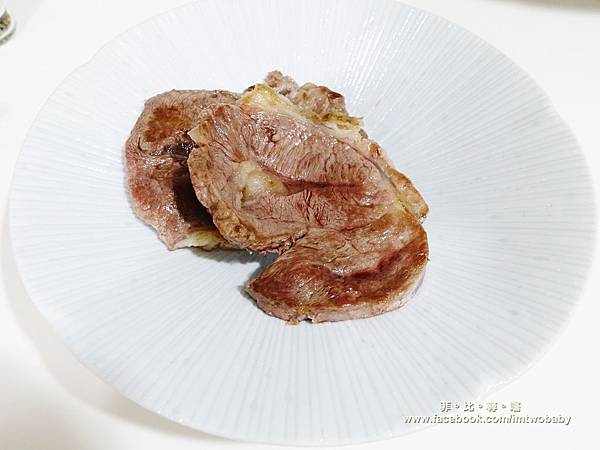 宸鳴白蘆筍 蔬菜界的白富美 即拆即食上菜好輕鬆  夏日消暑清爽多汁的好滋味！ @兔貝比的菲比尋嚐