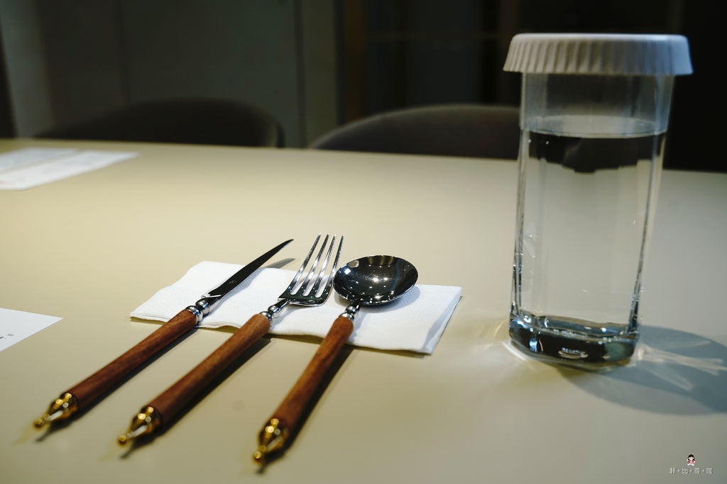 福寶寶概念店 門市試吃、彌月油飯預約諮詢 網美風格讓人以為來到精品咖啡廳 想賴著不走～ @兔貝比的菲比尋嚐